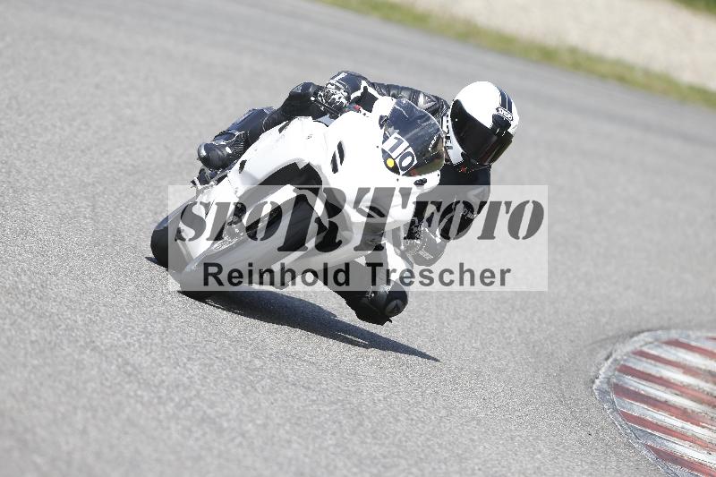 /Archiv-2025/09 22.04.2025 Cornu Master School ADR/rot-rouge/10